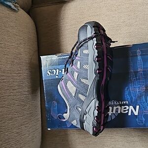 Nautilus composite toe safety shoes 9W